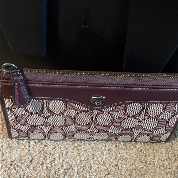 Coach Signature QB Raspberry and Brown Zip Wallet NWT - Picture 8 of 8
